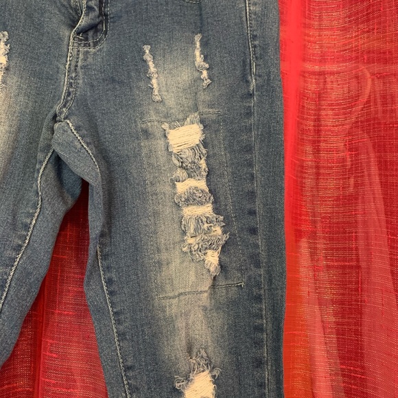 Capris - Picture 3 of 6